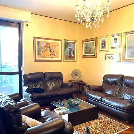 Apartment Fronte Mare Con Parcheggio Privato Viareggio