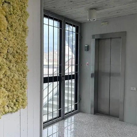 Appartamento Fronte Mare Con Parcheggio Privato
